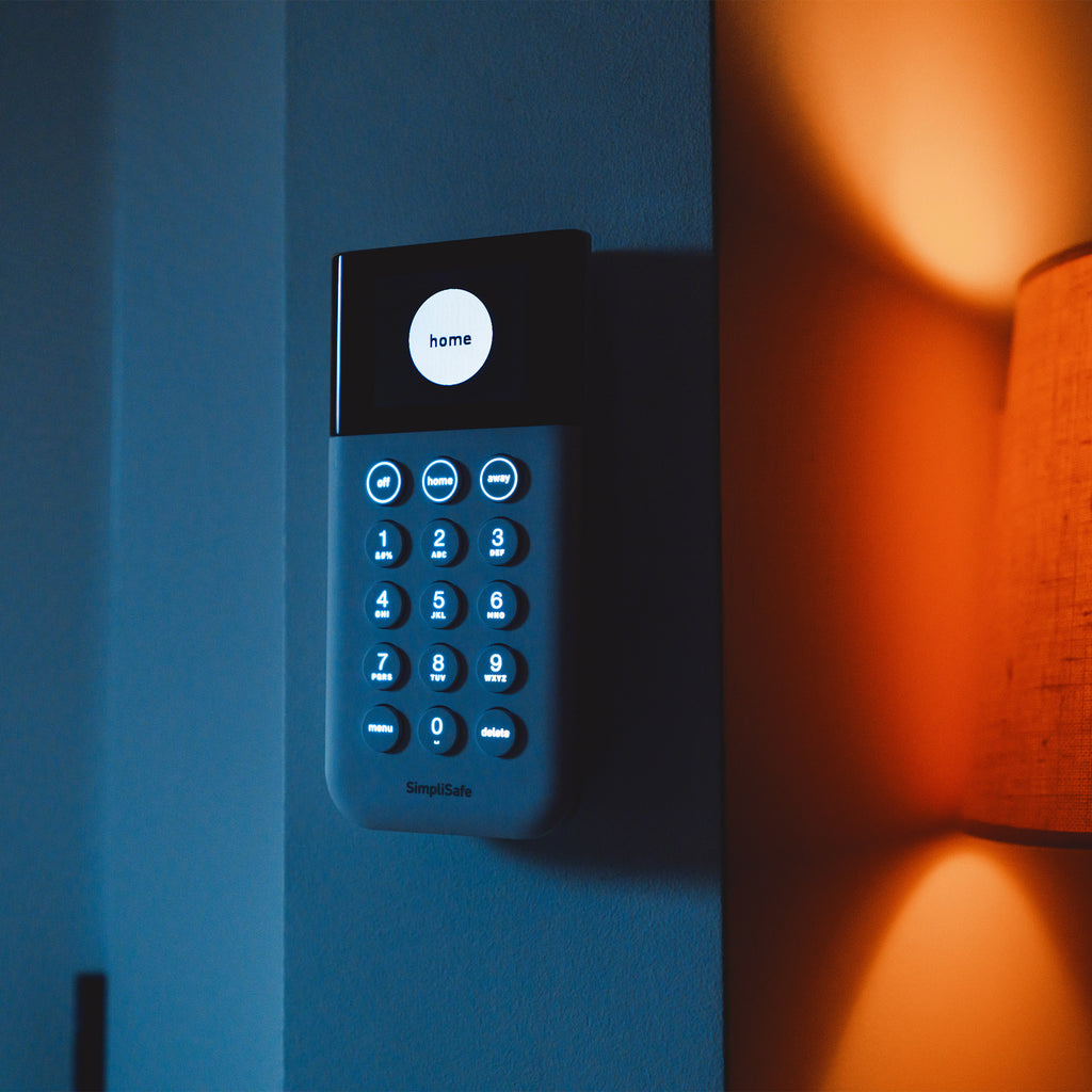 Stay Safe and Secure! 🏡💪 Check out our Simplisafe Security System with 2 Outdoor Cameras - 13-Piece Bundle! 📸🔒
