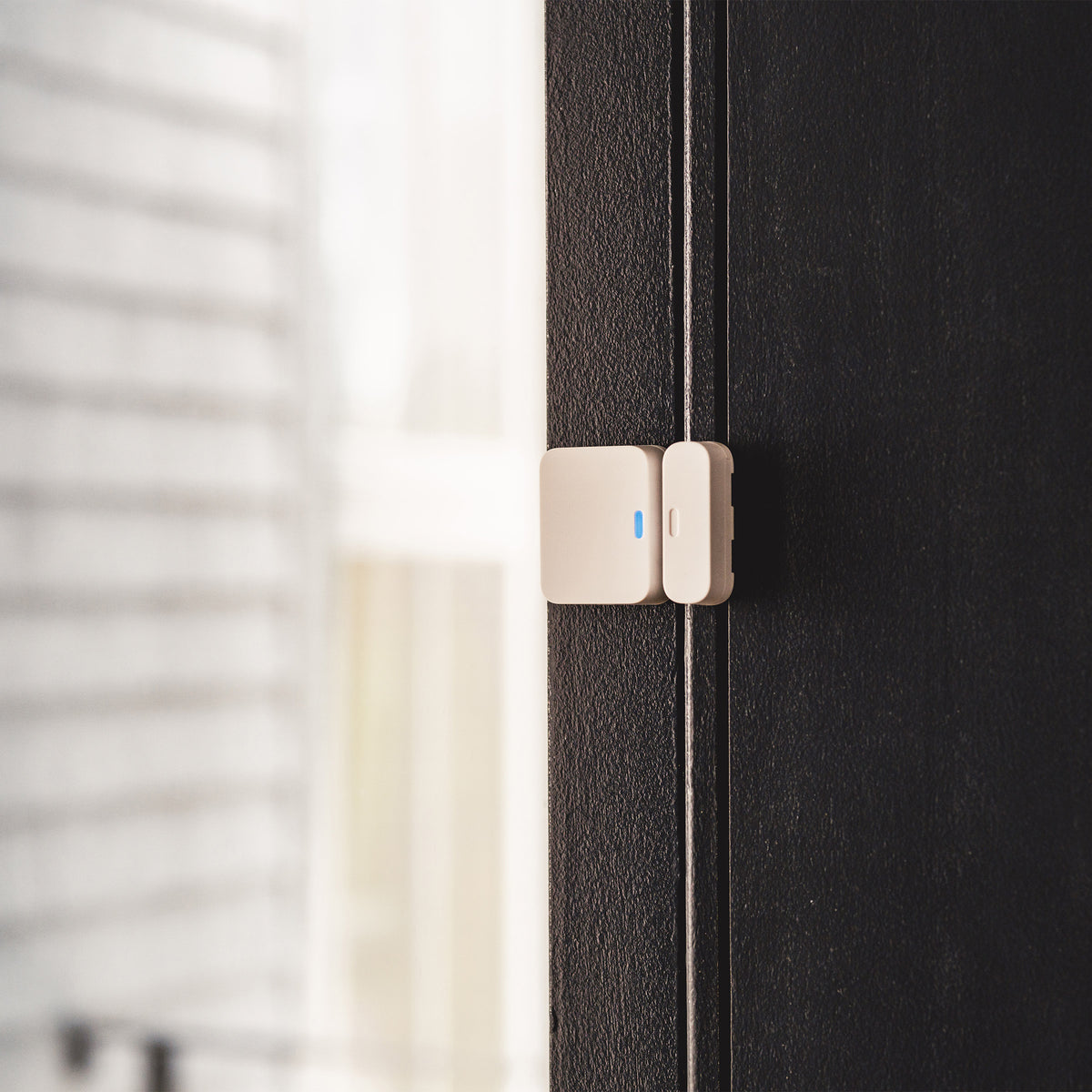 Stay Safe and Secure! 🏡💪 Check out our Simplisafe Security System with 2 Outdoor Cameras - 13-Piece Bundle! 📸🔒