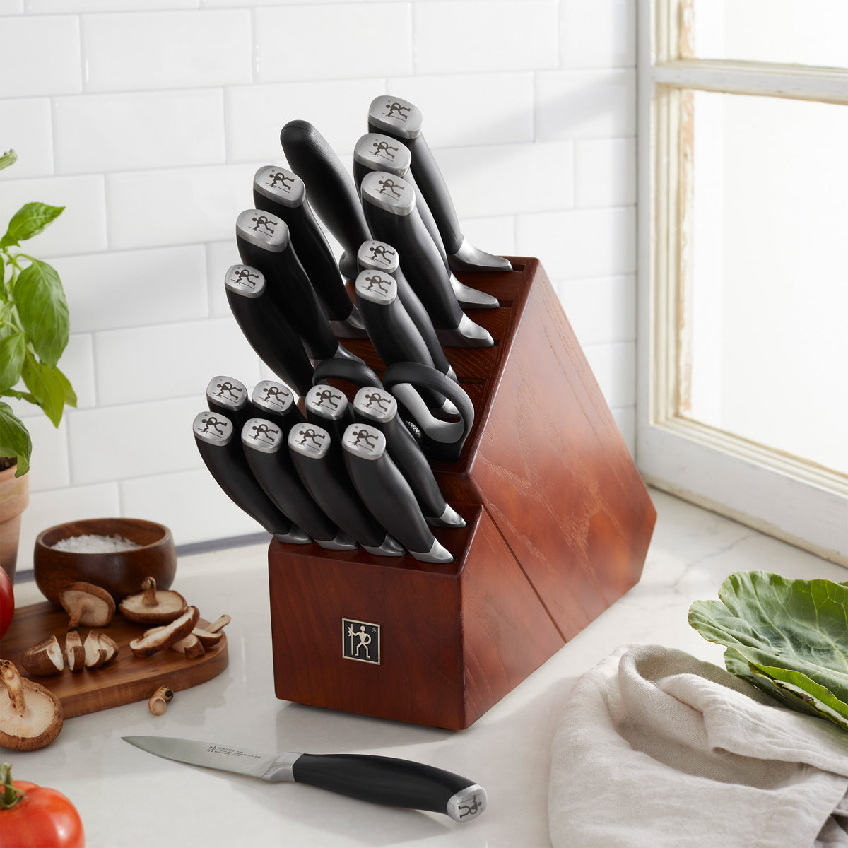 Elevate Your Cooking Game with the Henckels Elan 20-Piece Knife Block Set! 🔪✨
