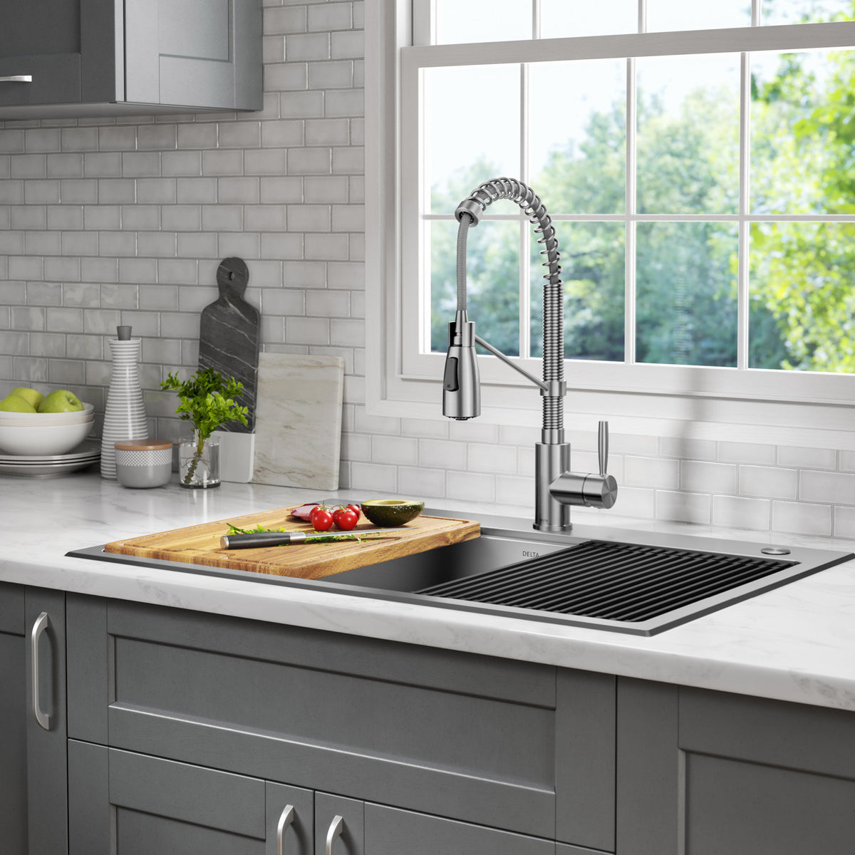Elevate Your Kitchen with the Delta Pull-Down High Arc Faucet! ✨💧 #KitchenGoals #HomeImprovement