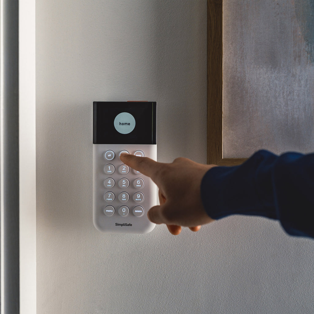Stay Safe and Secure! 🏡💪 Check out our Simplisafe Security System with 2 Outdoor Cameras - 13-Piece Bundle! 📸🔒