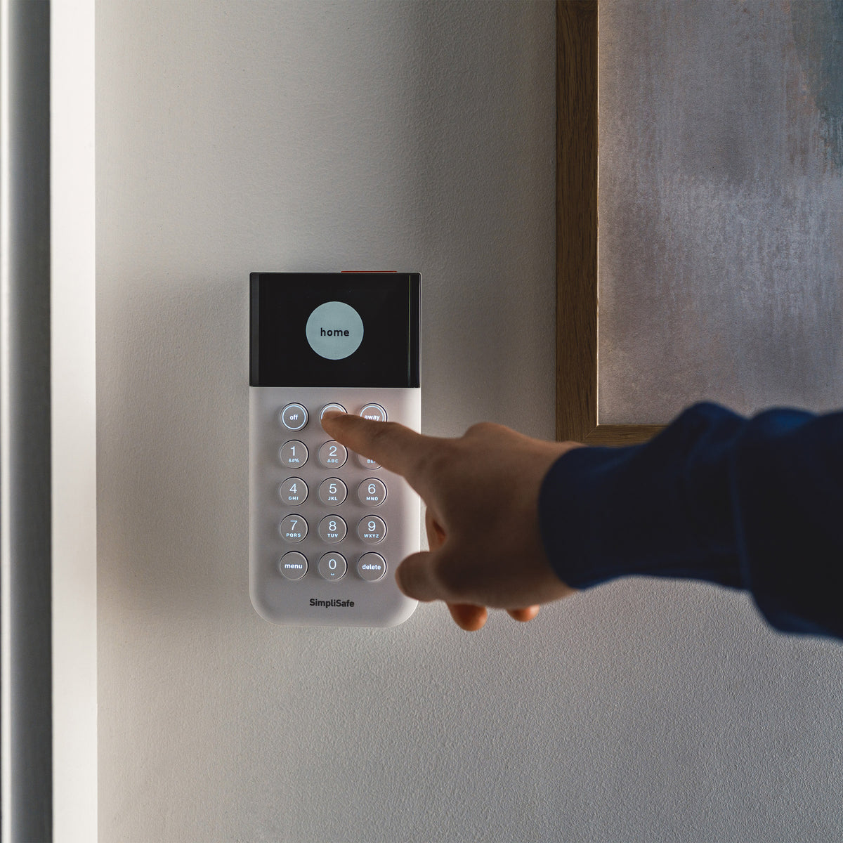 Stay Safe and Secure! 🏡💪 Check out our Simplisafe Security System with 2 Outdoor Cameras - 13-Piece Bundle! 📸🔒