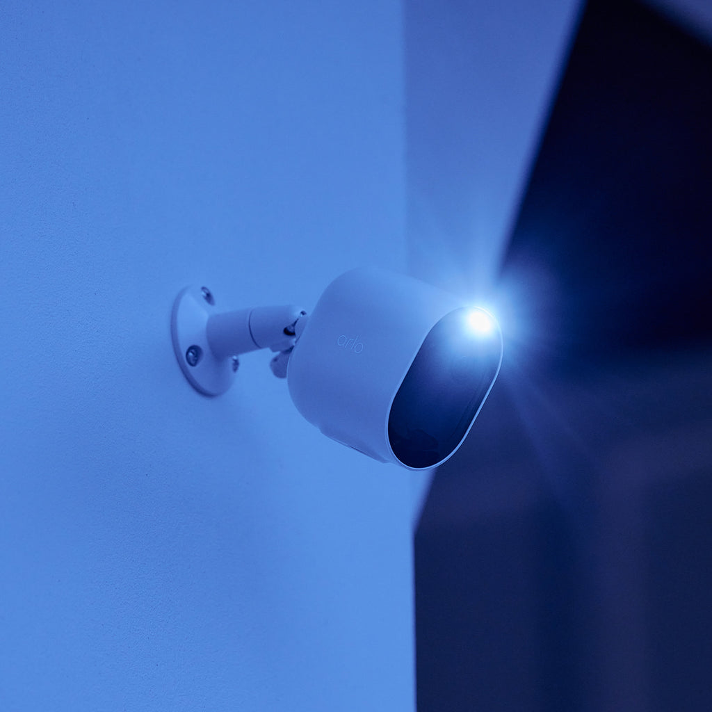 Upgrade your home security with the Arlo Pro 2K Security Camera 4-Pack! 🏡🔒✨